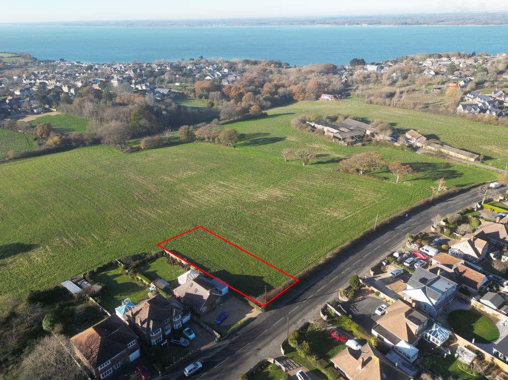 Lot: 97 - FIFTH OF AN ACRE PLOT WITH PLANNING FOR A DETACHED CHALET BUNGALOW - Aerial shot showing boundary of plot